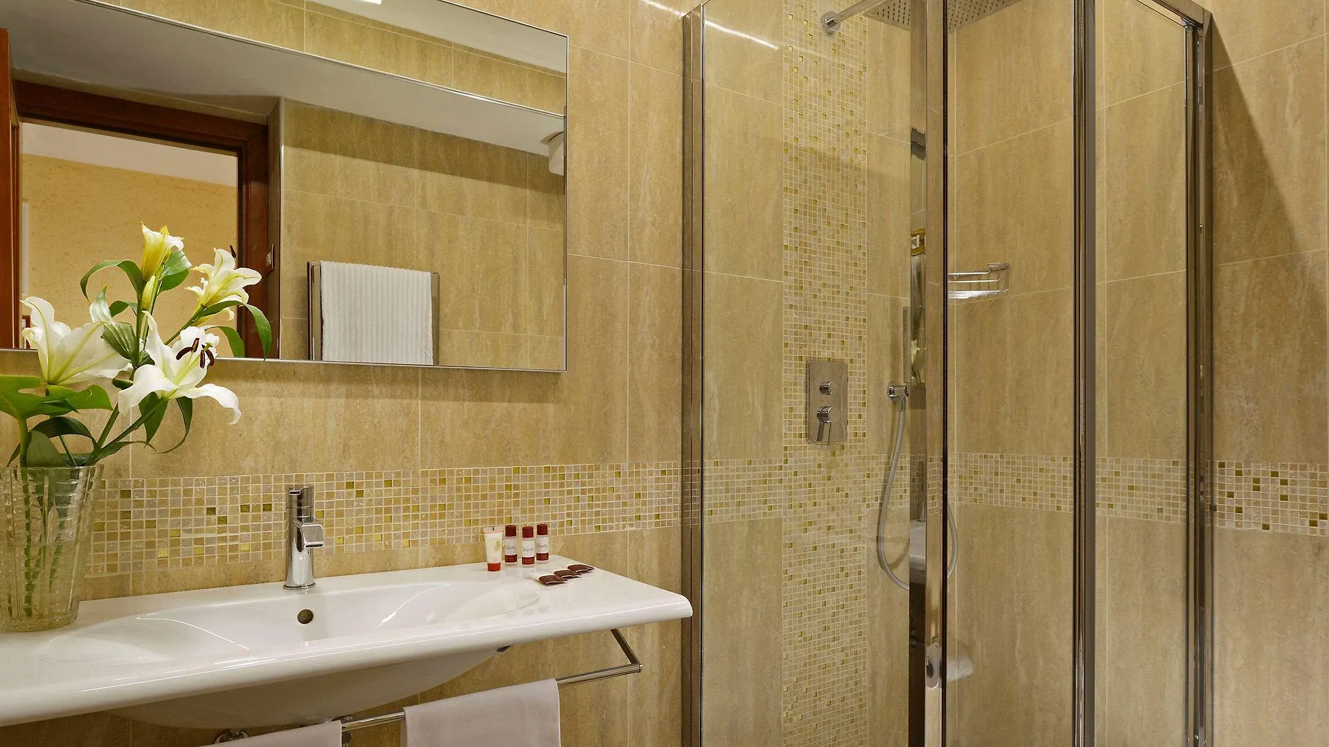 Hotel Bolivar Rome 4*,  Italy